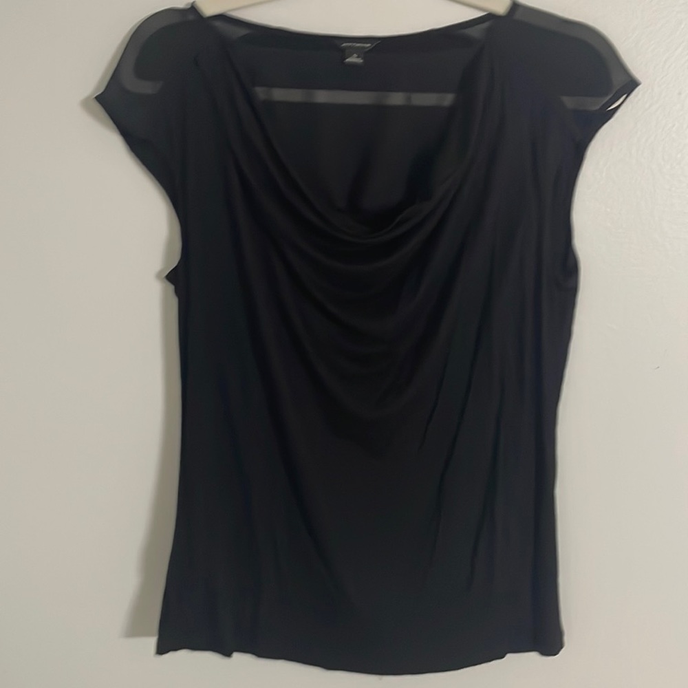 Ann Taylor Women’s Scoop-necked blouse